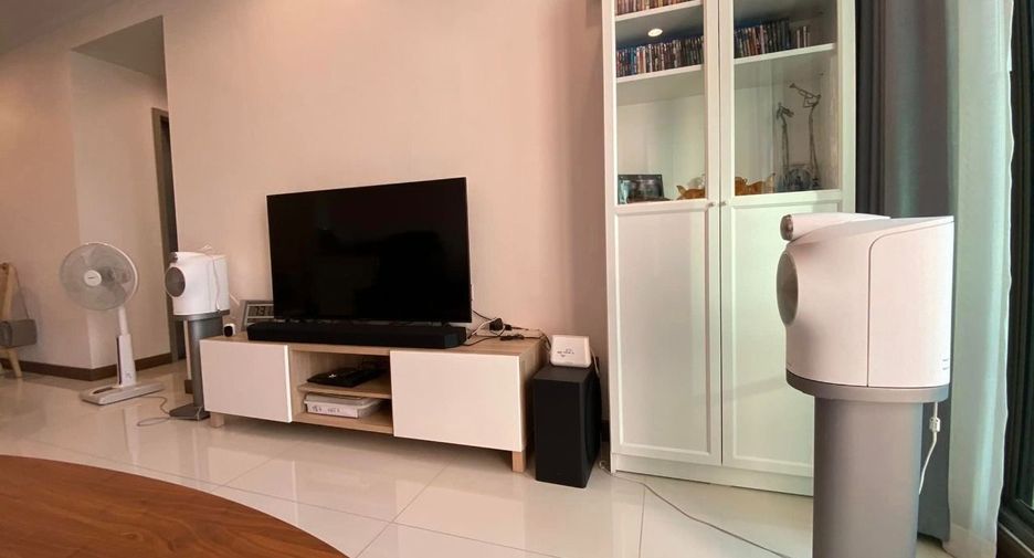 For sale 2 bedrooms condo in Watthana, Bangkok