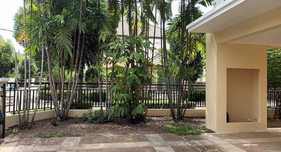Casa en alquiler de 3 habitaciones en Mueang Nonthaburi, Nonthaburi