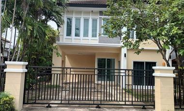 Casa en alquiler de 3 habitaciones en Mueang Nonthaburi, Nonthaburi