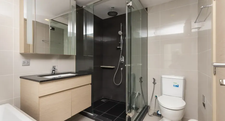 For rent and for sale 2 bedrooms condo in Watthana, Bangkok