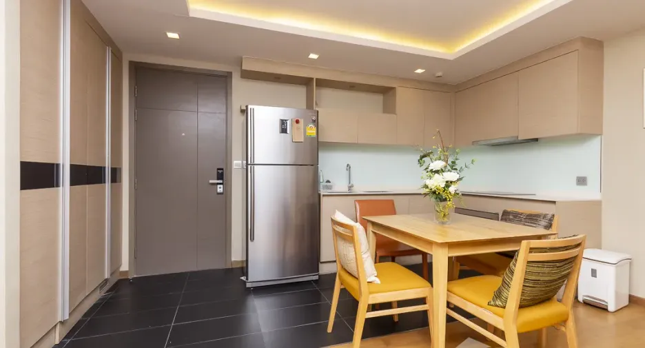 For rent and for sale 2 bedrooms condo in Watthana, Bangkok
