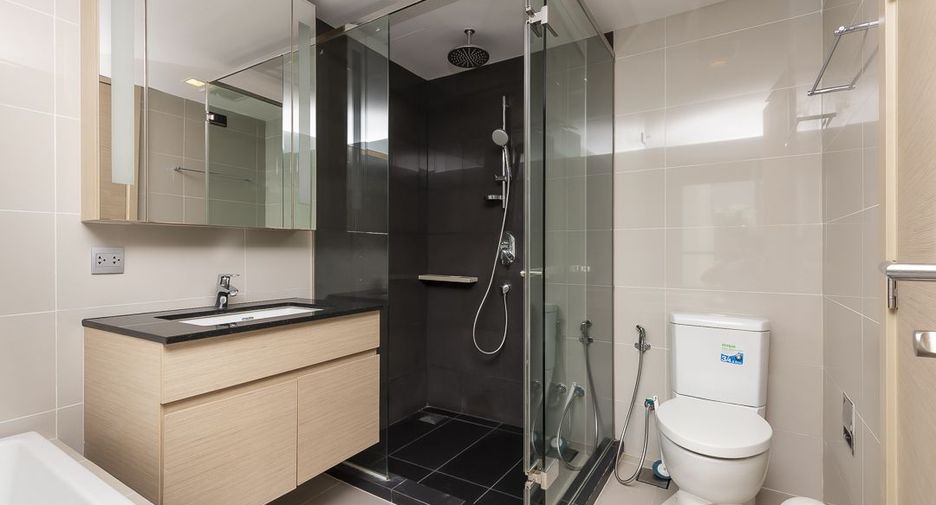 For sale and for rent 2 bedrooms condo in Watthana, Bangkok