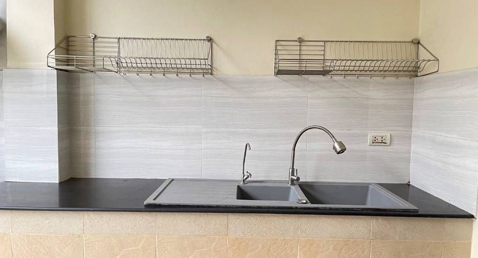 For rent 4 bedrooms house in Mueang Nonthaburi, Nonthaburi