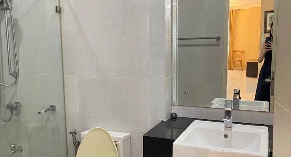 For rent 4 bedrooms house in Mueang Nonthaburi, Nonthaburi