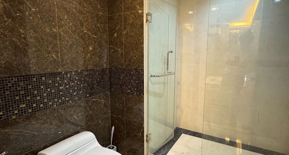 For sale 1 bed condo in Watthana, Bangkok