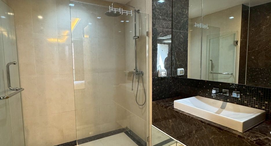 For sale 1 bed condo in Watthana, Bangkok