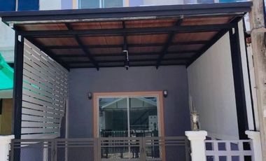 For sale 2 bedrooms townhouse in Lat Lum Kaeo, Pathum Thani