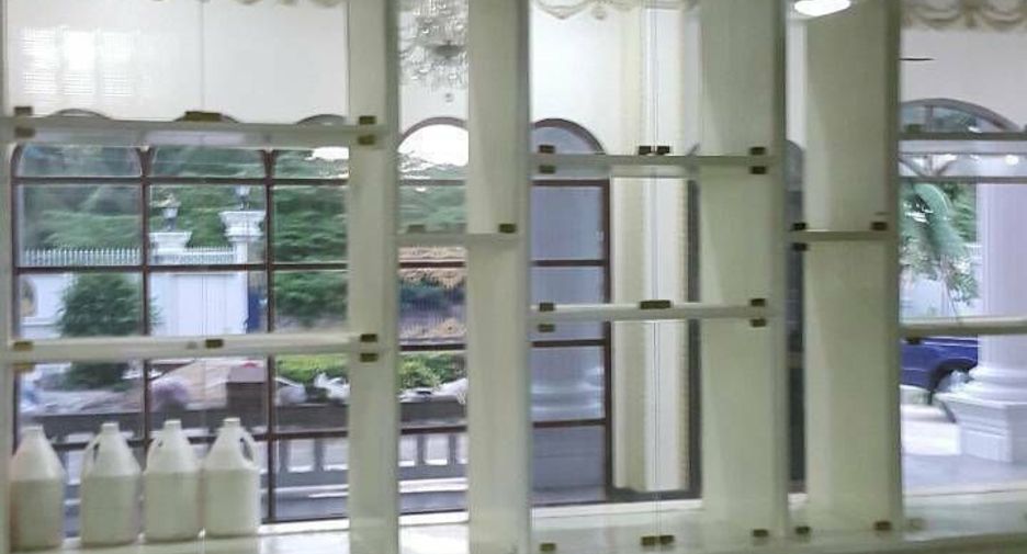 Casa en venta de 5 habitaciones en Mueang Nakhon Pathom, Nakhon Pathom