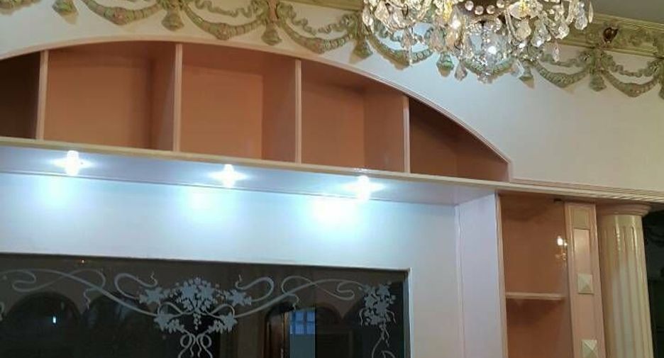 Casa en venta de 5 habitaciones en Mueang Nakhon Pathom, Nakhon Pathom