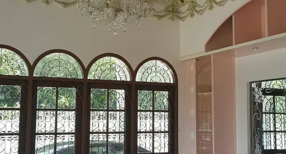 Casa en venta de 5 habitaciones en Mueang Nakhon Pathom, Nakhon Pathom