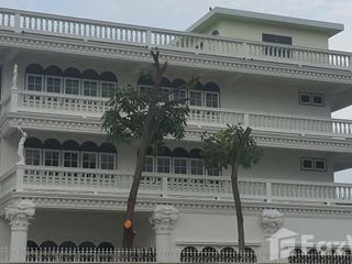 For sale 5 bedrooms house in Mueang Nakhon Pathom, Nakhon Pathom