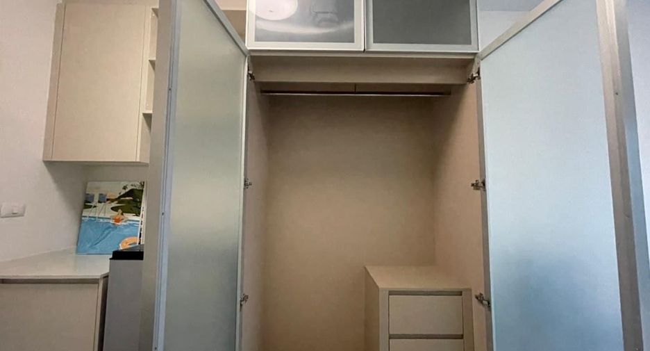 À vendre studio condo à Huai Khwang, Bangkok