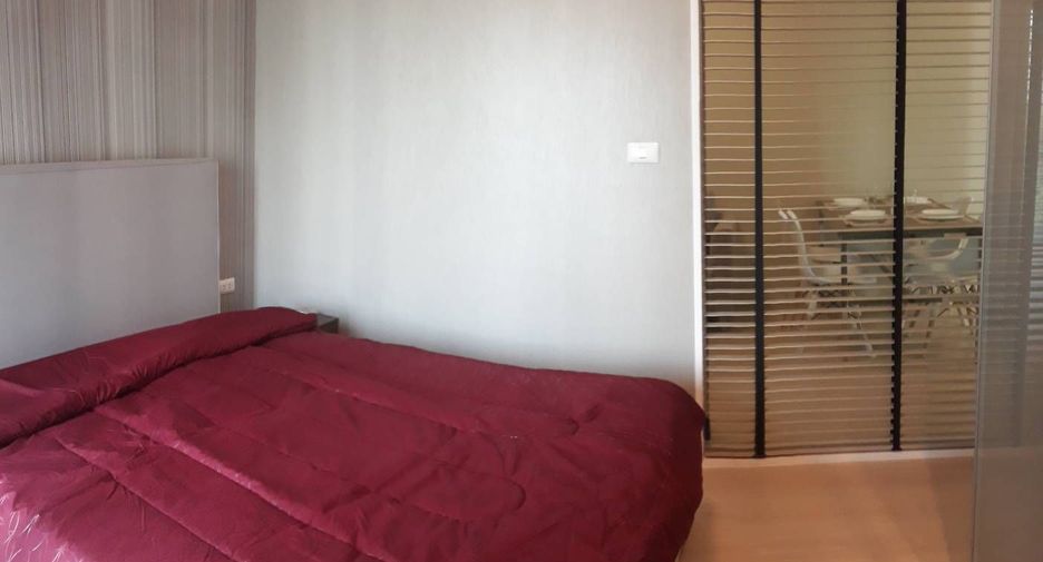 For sale 2 bedrooms condo in Huai Khwang, Bangkok