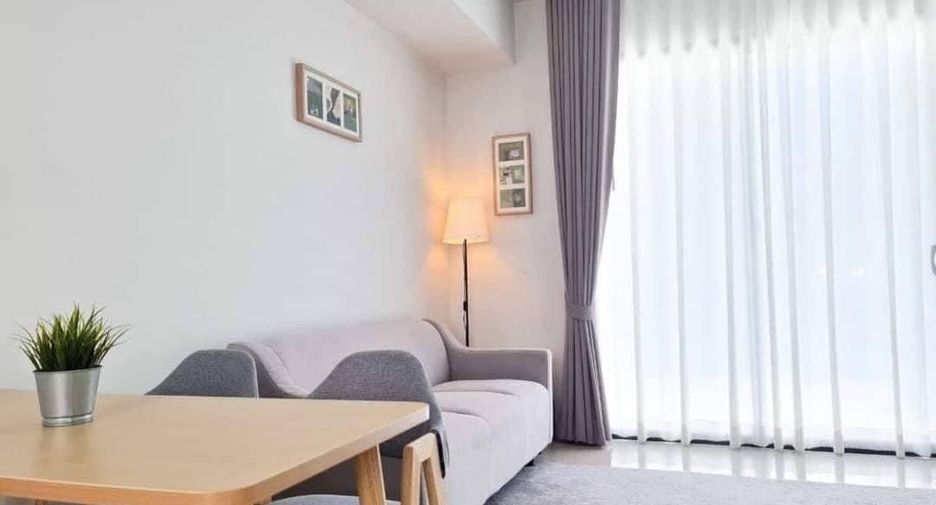For rent 3 bedrooms townhouse in Mueang Pathum Thani, Pathum Thani