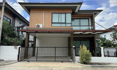 Casa en venta de 4 habitaciones en Mueang Samut Sakhon, Samut Sakhon