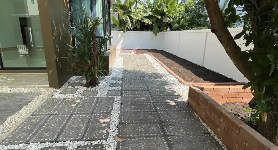 For sale 4 bedrooms house in Mueang Samut Sakhon, Samut Sakhon