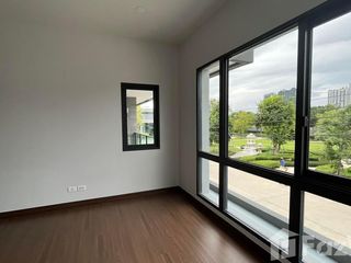 出售 6 卧室 独立屋 在 Bang Phli, Samut Prakan