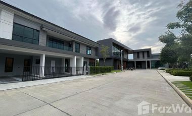 Casa en venta de 6 habitaciones en Bang Phli, Samut Prakan