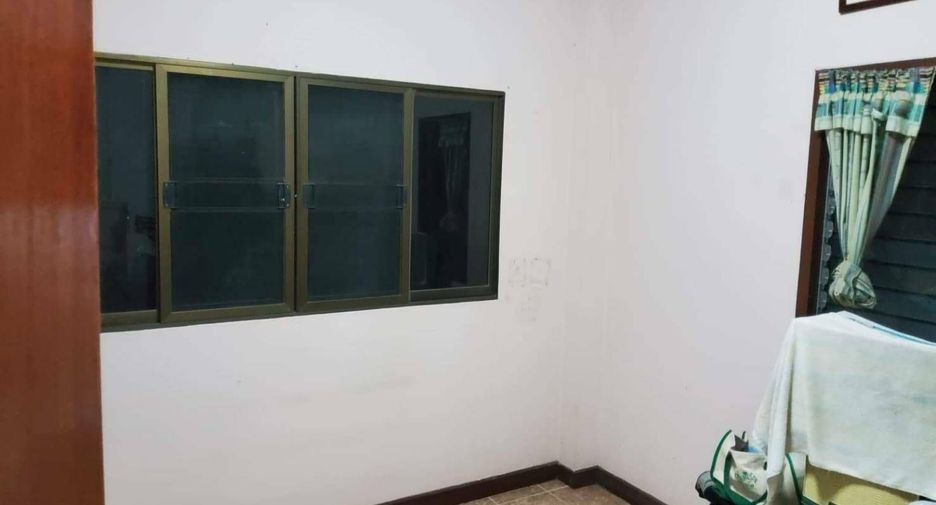 For sale 3 bedrooms house in Mueang Phitsanulok, Phitsanulok