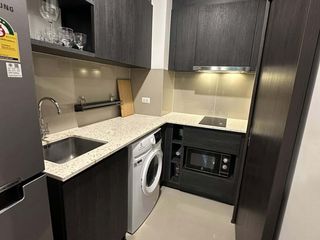 À vendre 1 chambre condo à Huai Khwang, Bangkok
