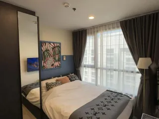 À vendre 1 chambre condo à Huai Khwang, Bangkok