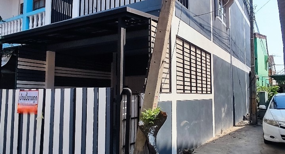 For sale 2 bedrooms townhouse in Lam Luk Ka, Pathum Thani