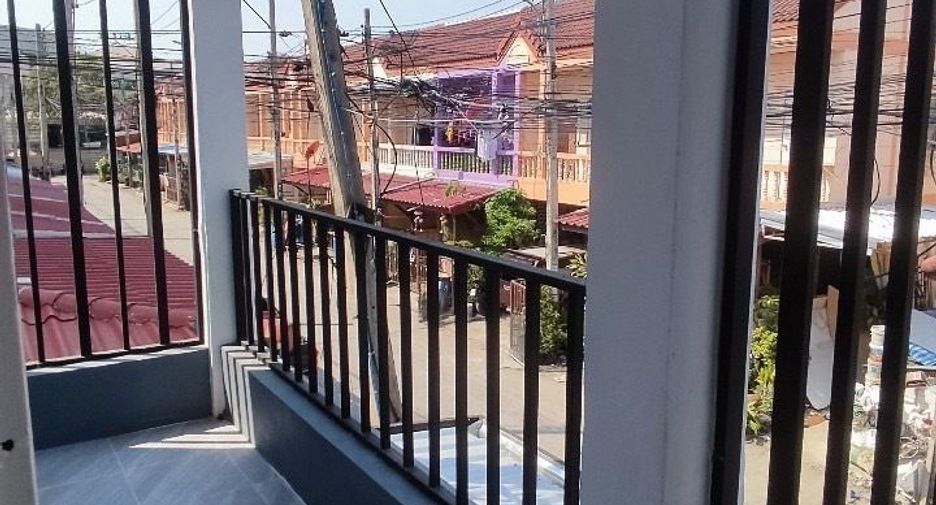 For sale 2 bedrooms townhouse in Lam Luk Ka, Pathum Thani