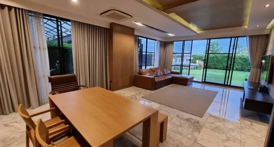 For sale 4 ベッドルーム house in Krathum Baen, Samut Sakhon