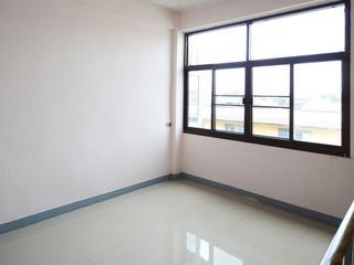 For sale 4 bedrooms townhouse in Bangkok Noi, Bangkok