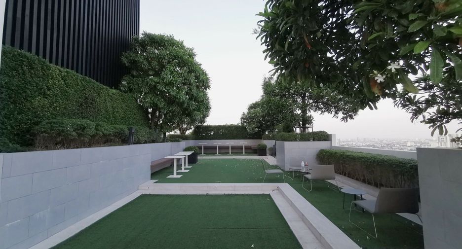 For sale 3 bedrooms condo in Mueang Nonthaburi, Nonthaburi