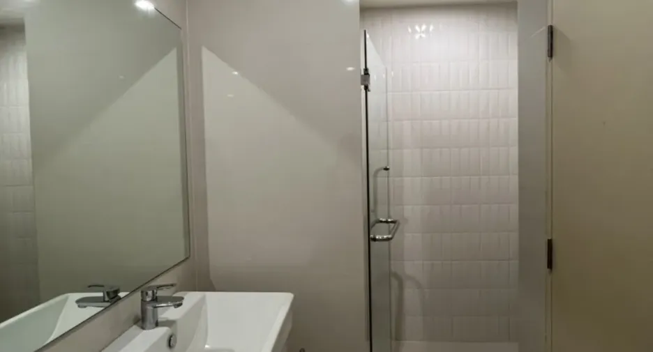 For sale and for rent 2 bedrooms condo in Watthana, Bangkok