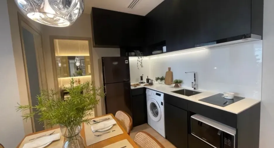 À vendre 2 chambres condo à Huai Khwang, Bangkok