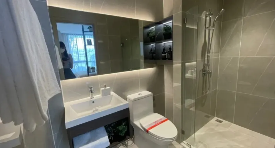 À vendre 2 chambres condo à Huai Khwang, Bangkok