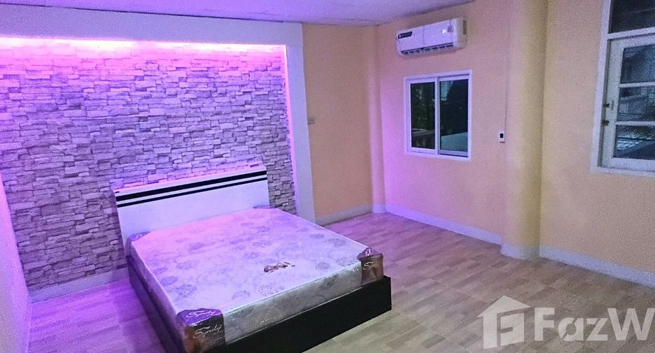 For sale 3 bedrooms townhouse in Mueang Nonthaburi, Nonthaburi