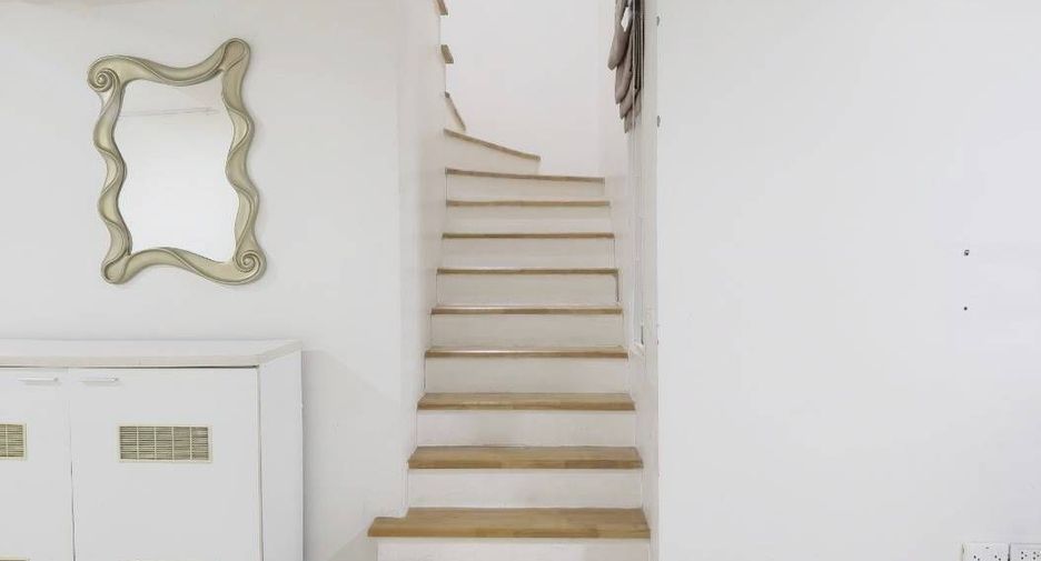 For sale 3 bedrooms townhouse in Mueang Pathum Thani, Pathum Thani