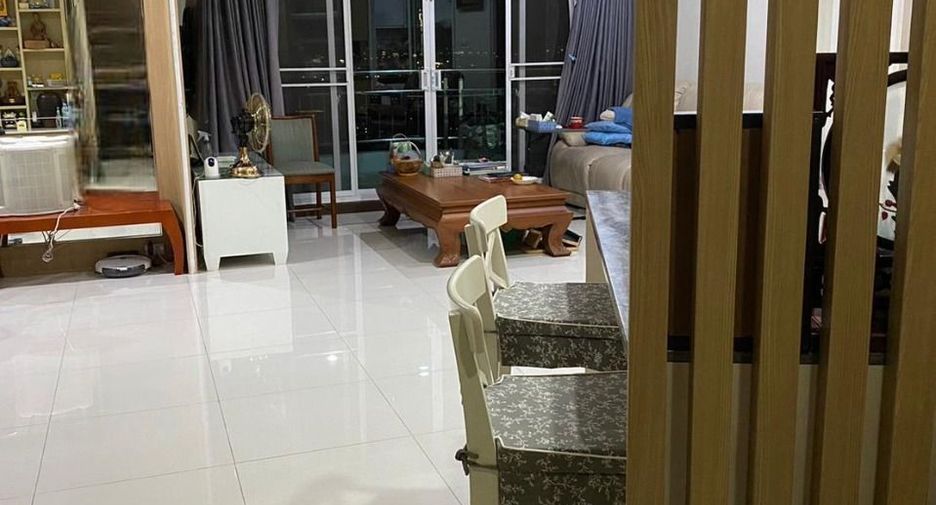 For sale 2 bedrooms condo in Yan Nawa, Bangkok