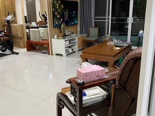 À vendre 2 chambres condo à Yan Nawa, Bangkok