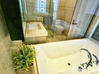 Продажа 2 спальни кондо в Кхлонг Тоеи, Бангкок