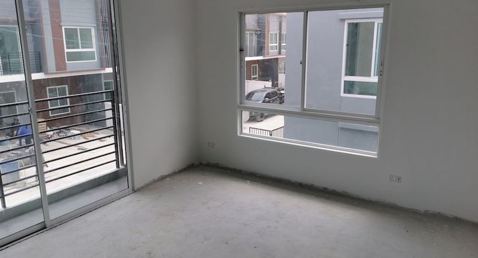 Reihenhaus zum Kauf mit 3 Zimmer in Bang Bua Thong, Nonthaburi