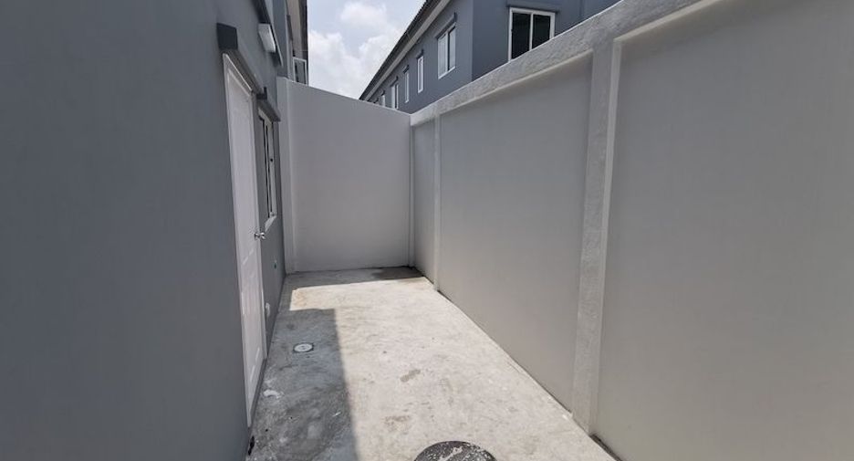 Reihenhaus zum Kauf mit 3 Zimmer in Bang Bua Thong, Nonthaburi