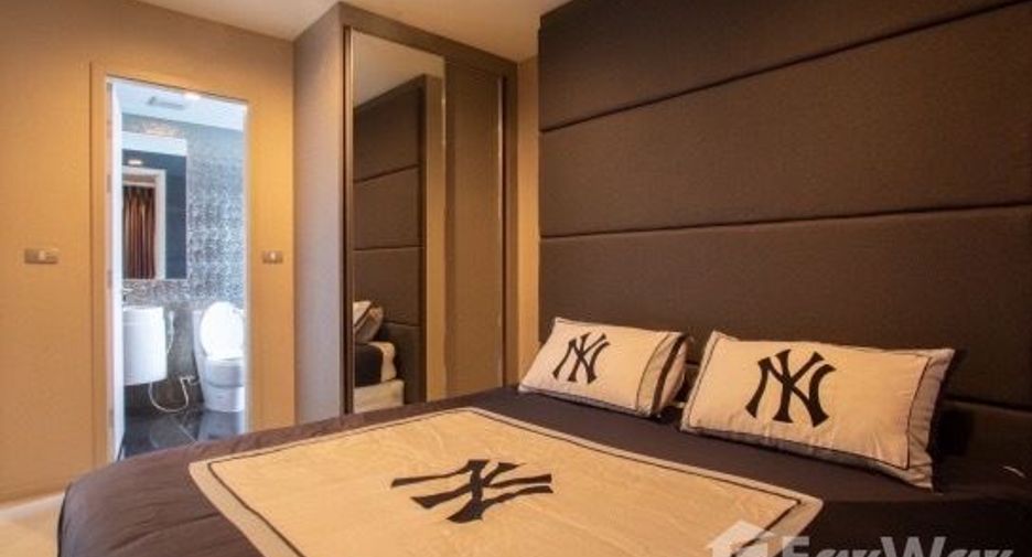 For sale 2 bedrooms condo in Khlong Toei, Bangkok
