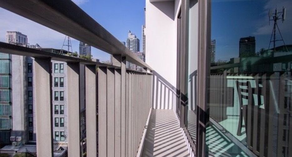 For sale 2 bedrooms condo in Khlong Toei, Bangkok