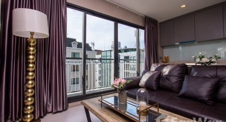 For sale 2 bedrooms condo in Khlong Toei, Bangkok