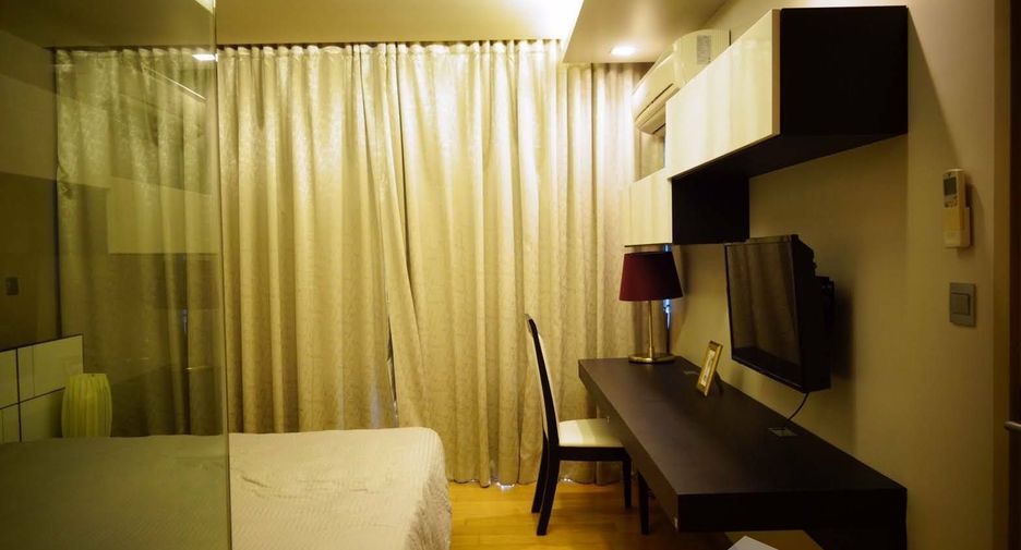 For sale 1 bed condo in Watthana, Bangkok