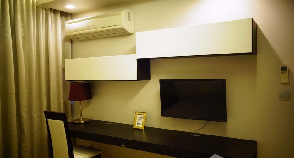 For sale 1 bed condo in Watthana, Bangkok