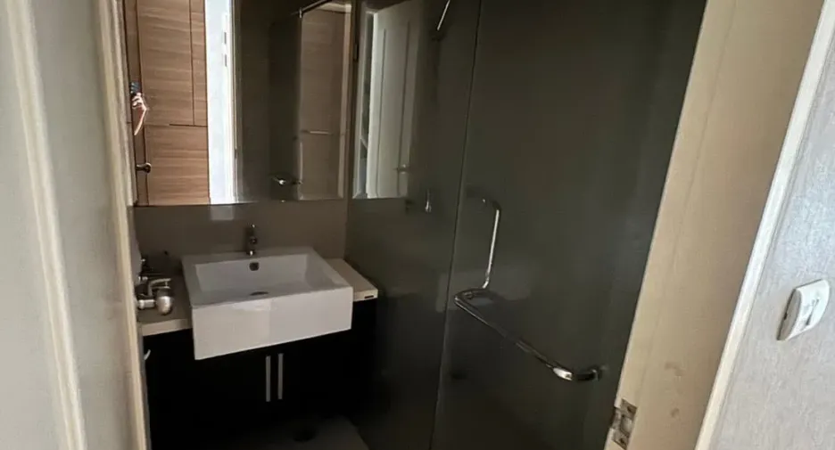 For sale 1 bed condo in Watthana, Bangkok