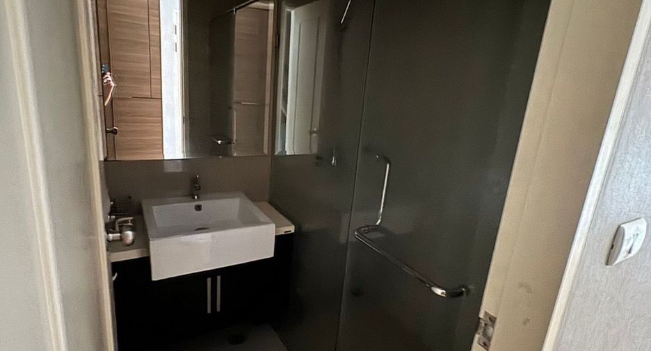 For sale 1 bed condo in Watthana, Bangkok