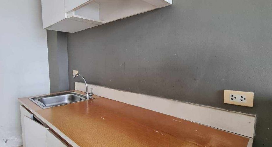 For sale studio condo in Mueang Chon Buri, Chonburi