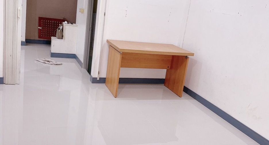For rent 3 bedrooms townhouse in Mueang Nonthaburi, Nonthaburi