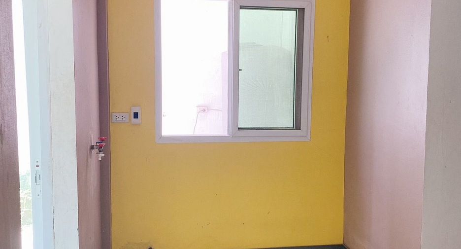 For rent 3 bedrooms townhouse in Mueang Nonthaburi, Nonthaburi